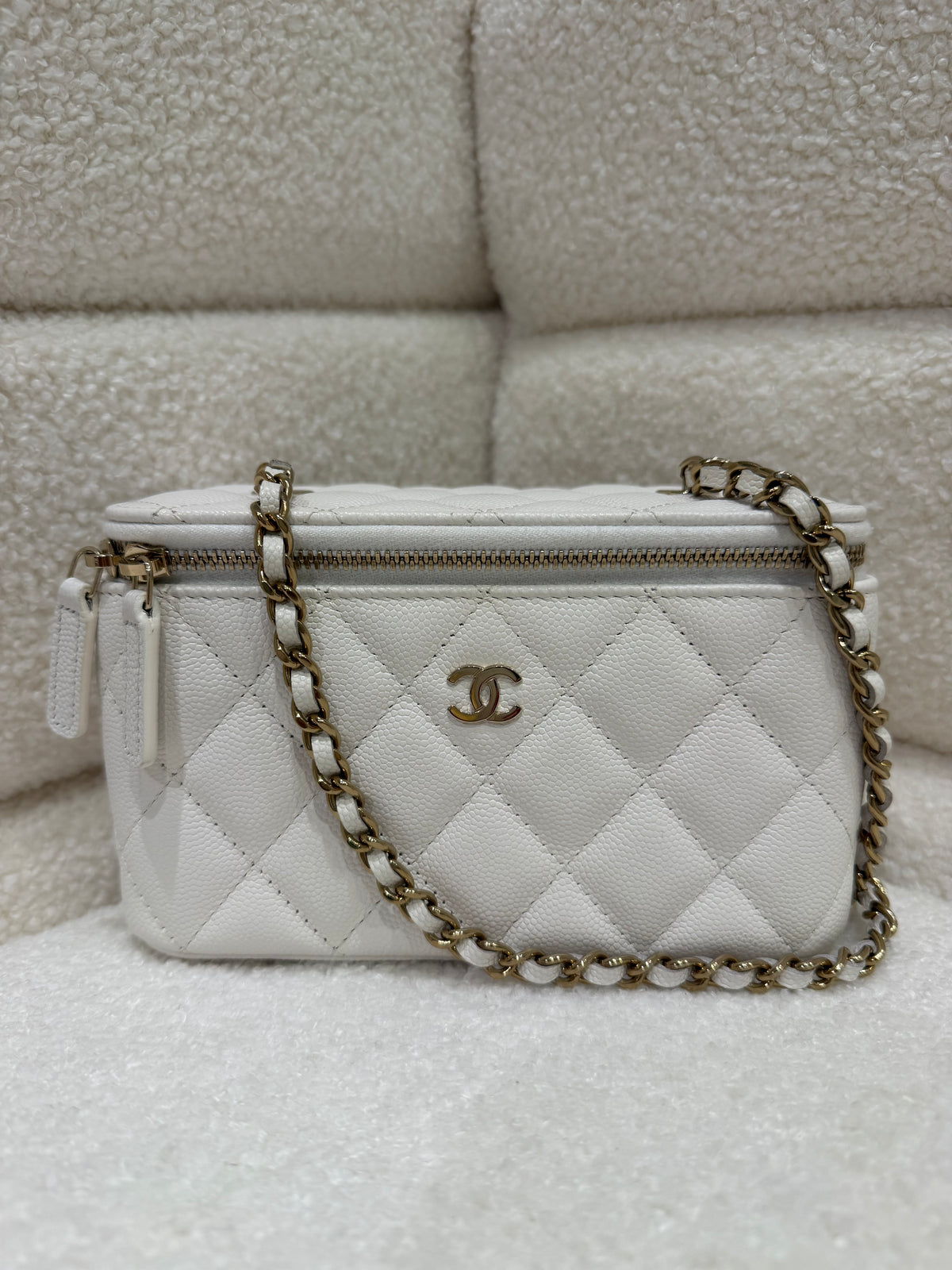 Chanel Vanity Box Bag with Mirror – White Caviar Leather | Light Gold Hardware | Microchipped